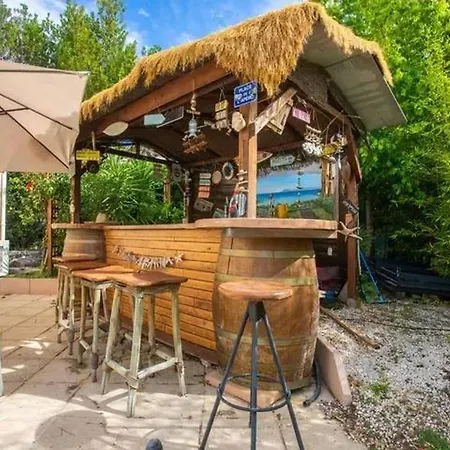 شقة 18 M² — Piscine